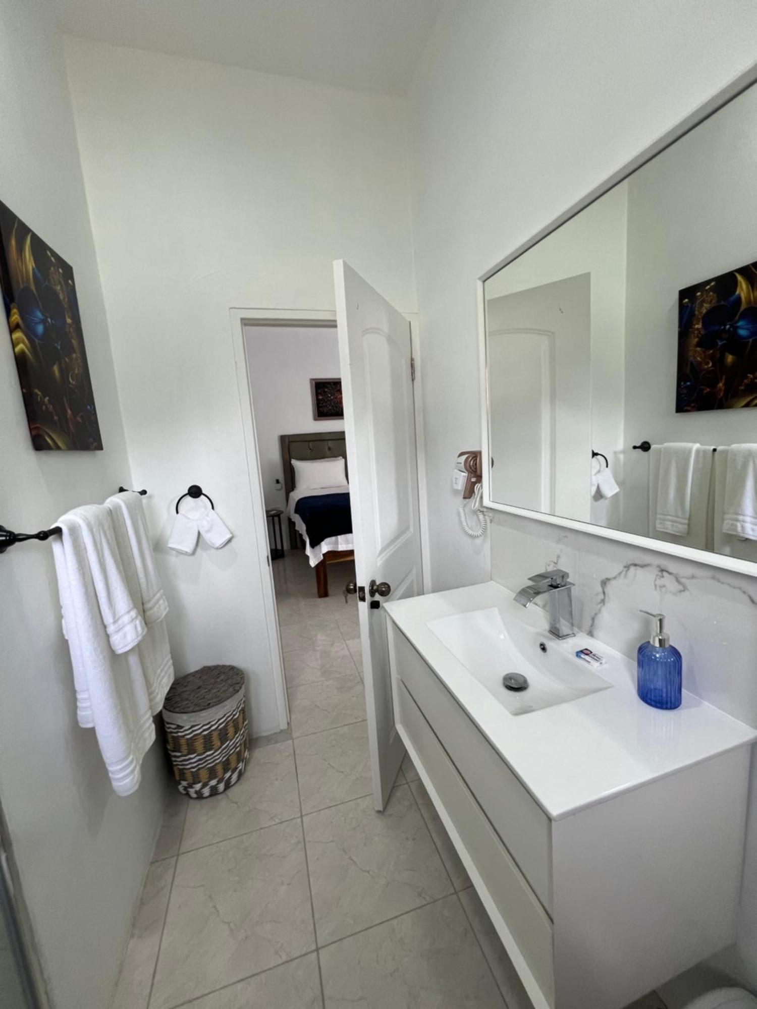Luxury Apartments At Case De Coco, Ocho Rios Jamaica Exteriör bild